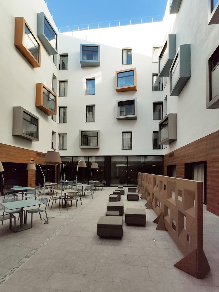 Hotel Macia Sevilla Kubb — Hotel building in Seville, Andalusia