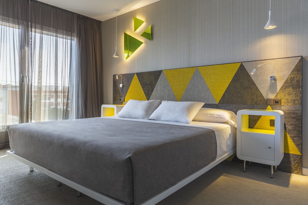 Hotel Macia Sevilla Kubb — Hotel rooms in Seville, Andalusia