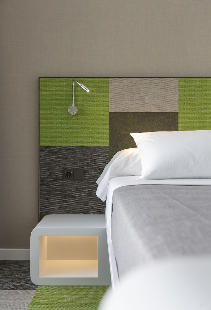 Hotel Macia Sevilla Kubb — Hotel rooms in Seville, Andalusia