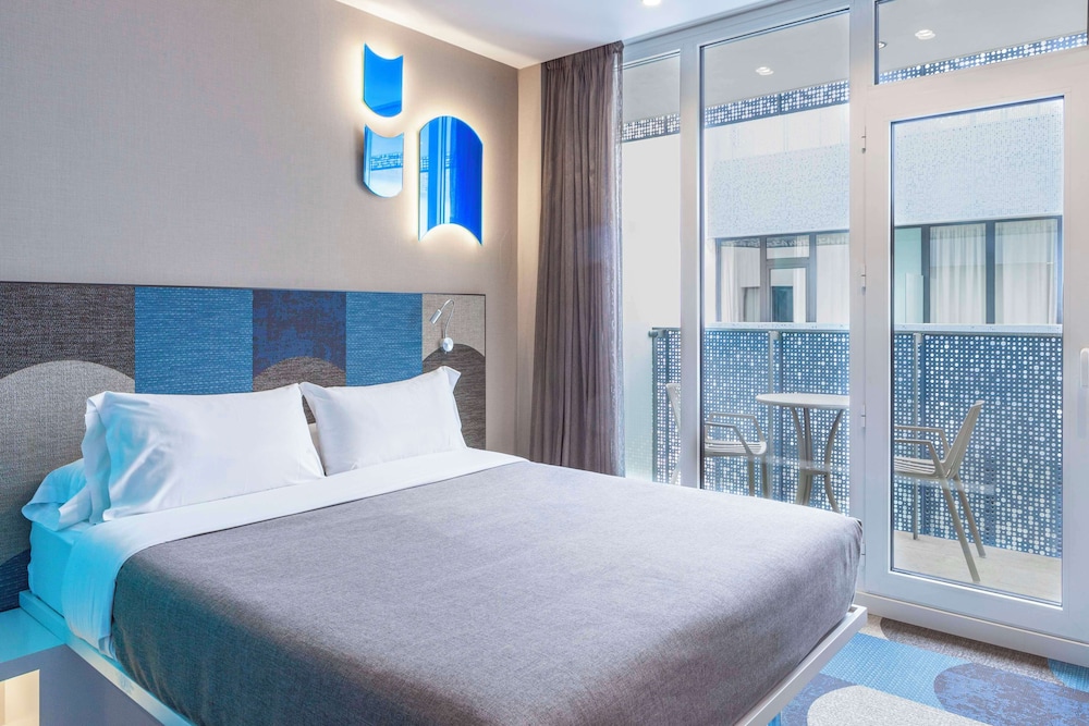 Hotel Macia Sevilla Kubb — Hotel rooms in Seville, Andalusia