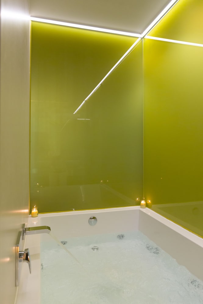 Hotel Macia Sevilla Kubb — Spa in Seville, Andalusia