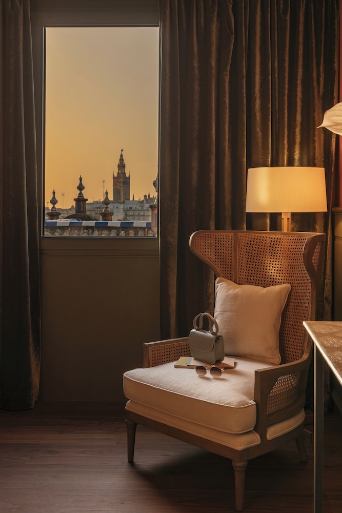 Hotel Colón Gran Meliá — Hotel rooms in Seville, Andalusia