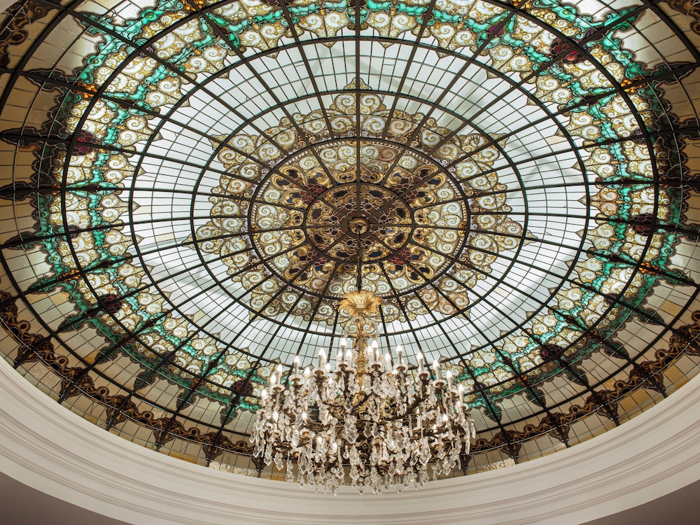 Hotel Colón Gran Meliá — Hotel building in Seville, Andalusia