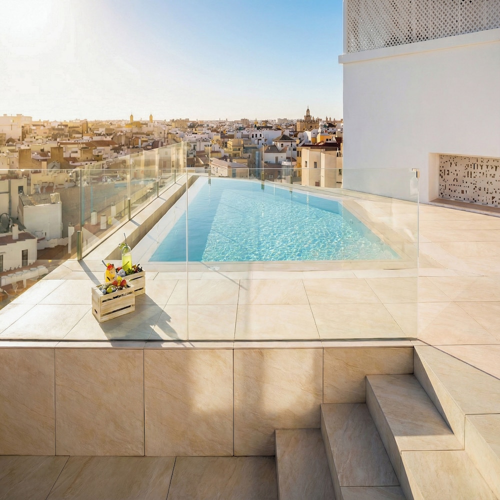 Hotel Colón Gran Meliá — Swimming pool in Seville, Andalusia