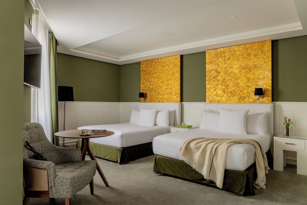 Hotel Colón Gran Meliá — Hotel rooms in Seville, Andalusia