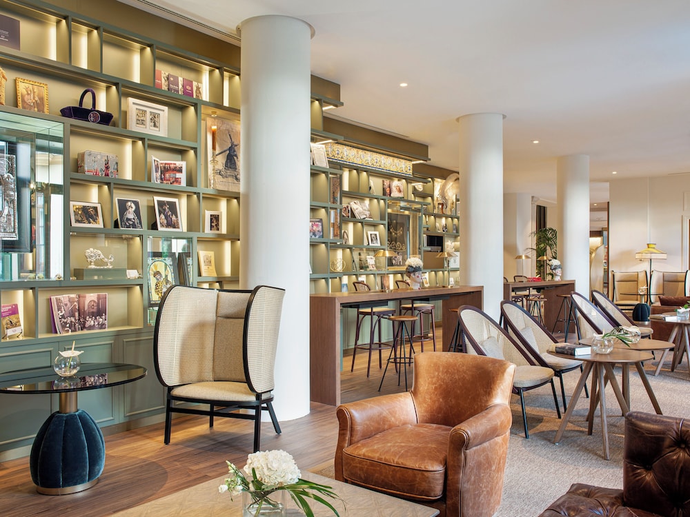 Hotel Colón Gran Meliá — Restaurant & bars in Seville, Andalusia