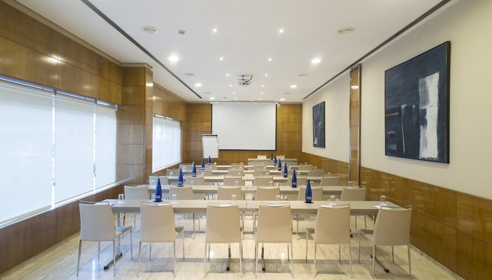NH Sevilla Plaza de Armas — Hotel building in Seville, Andalusia