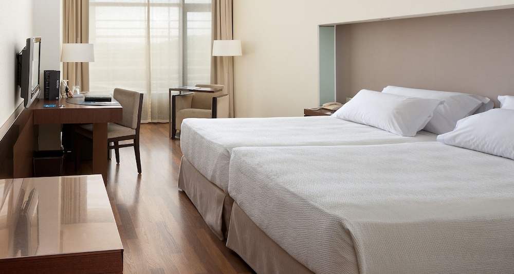 NH Sevilla Plaza de Armas — Hotel rooms in Seville, Andalusia
