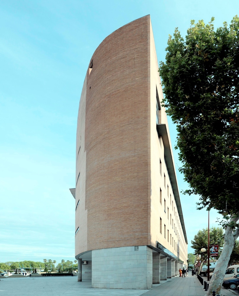 NH Sevilla Plaza de Armas — Hotel building in Seville, Andalusia