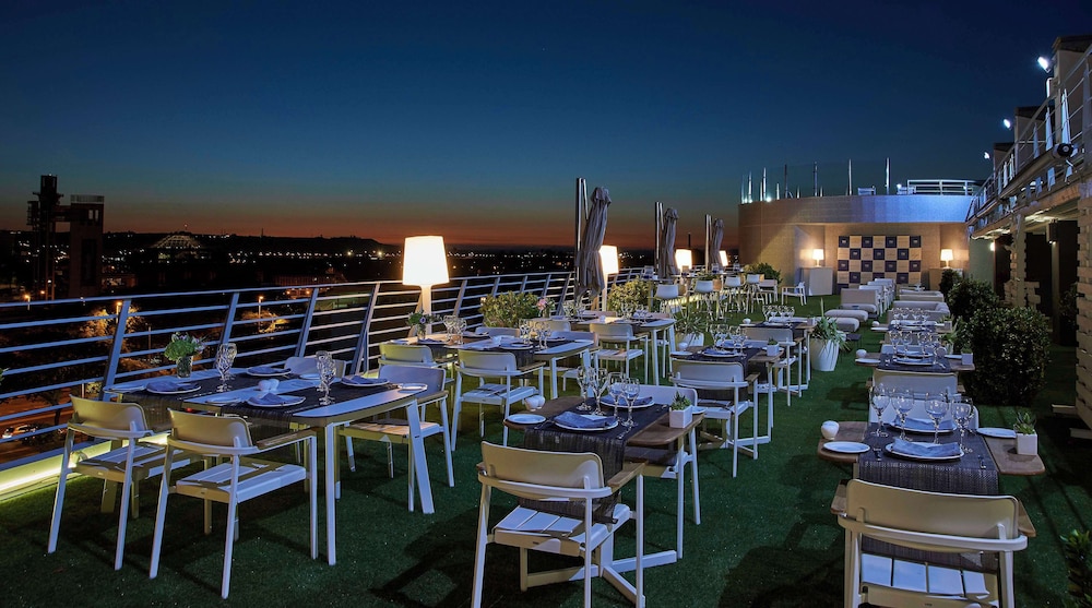 NH Sevilla Plaza de Armas — Restaurant & bars in Seville, Andalusia