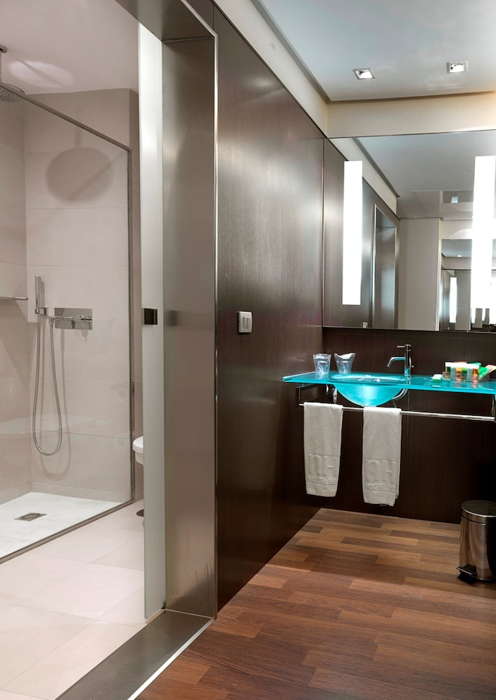NH Sevilla Plaza de Armas — Hotel rooms in Seville, Andalusia