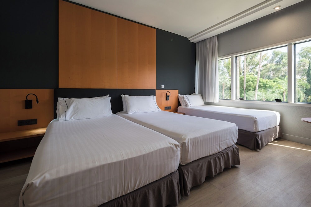 Eurostars Al-Ándalus Palace — Hotel rooms in Seville, Andalusia