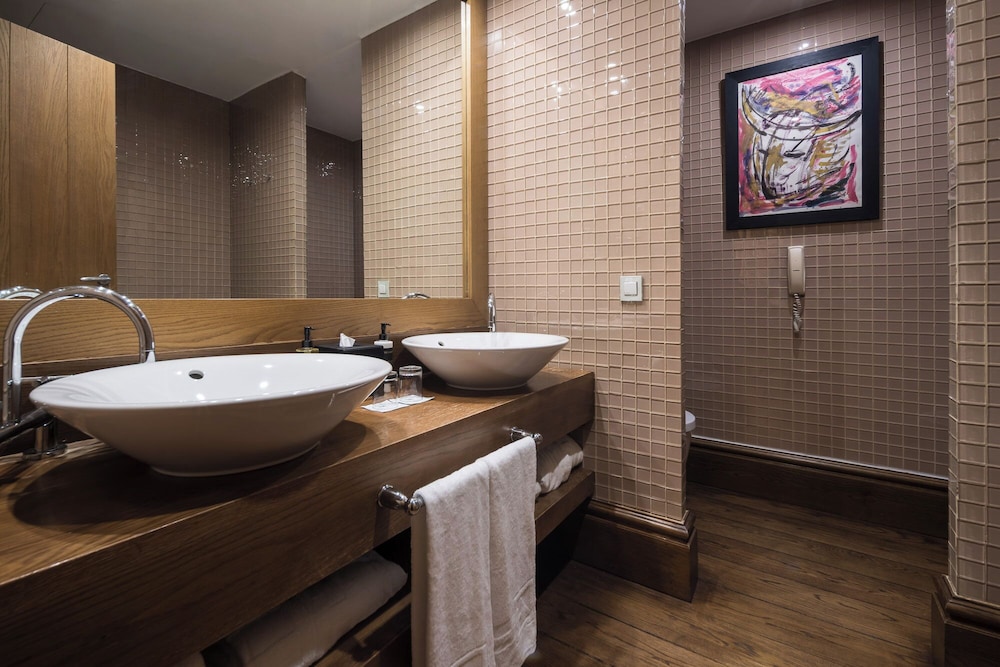 Eurostars Al-Ándalus Palace — Hotel rooms in Seville, Andalusia