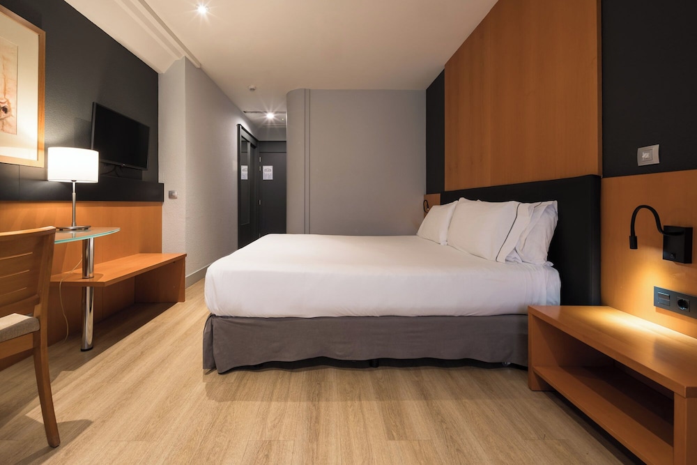 Eurostars Al-Ándalus Palace — Hotel rooms in Seville, Andalusia