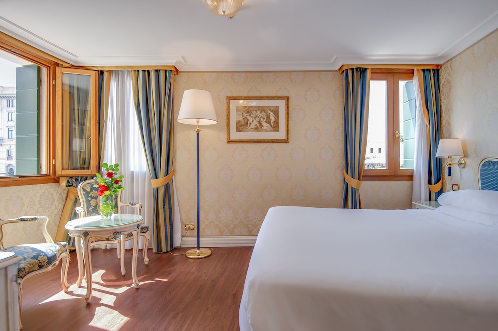 Hotel Antiche Figure — Hotel rooms in Venice, Veneto