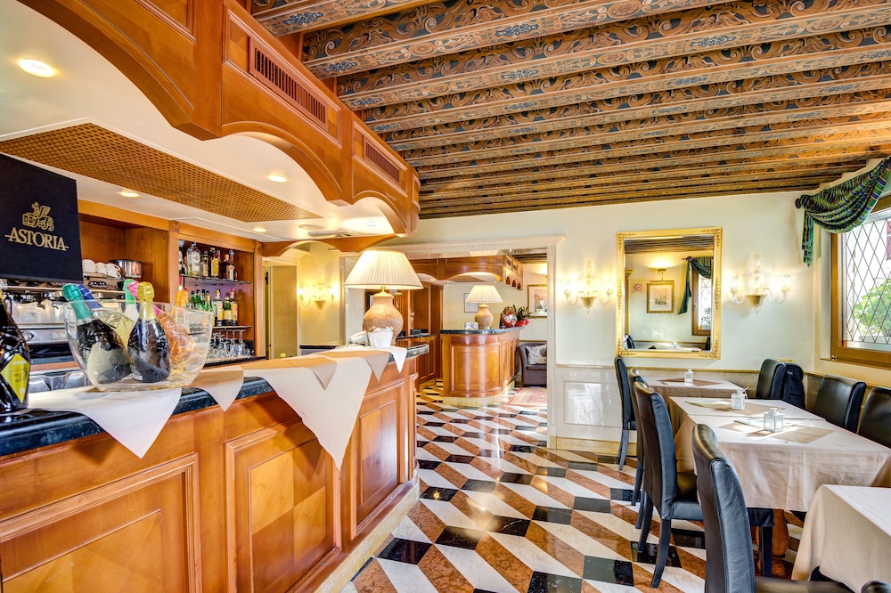 Hotel Antiche Figure — Restaurant & bars in Venice, Veneto