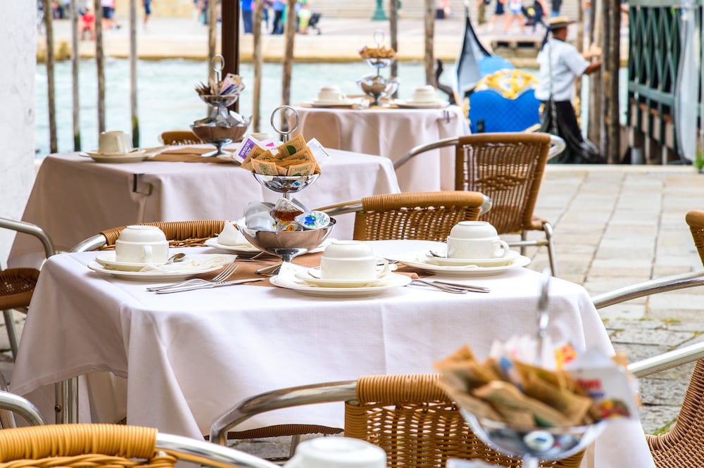 Hotel Antiche Figure — Restaurant & bars in Venice, Veneto