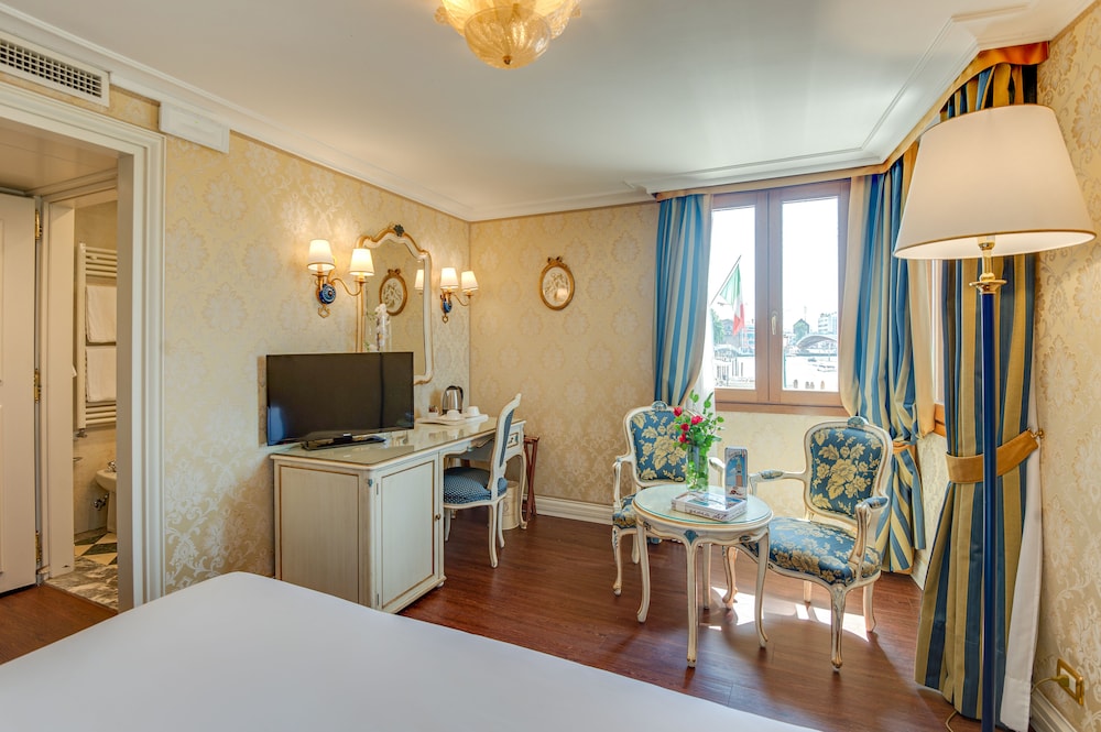 Hotel Antiche Figure — Hotel rooms in Venice, Veneto