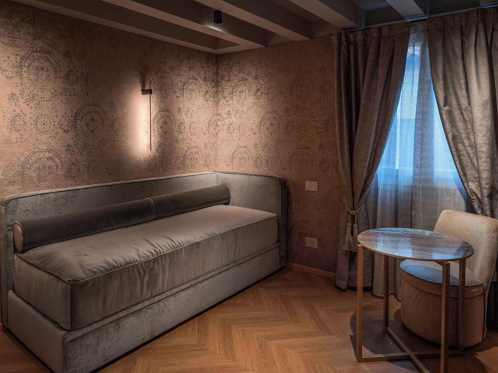 Hotel Antiche Figure — Hotel rooms in Venice, Veneto