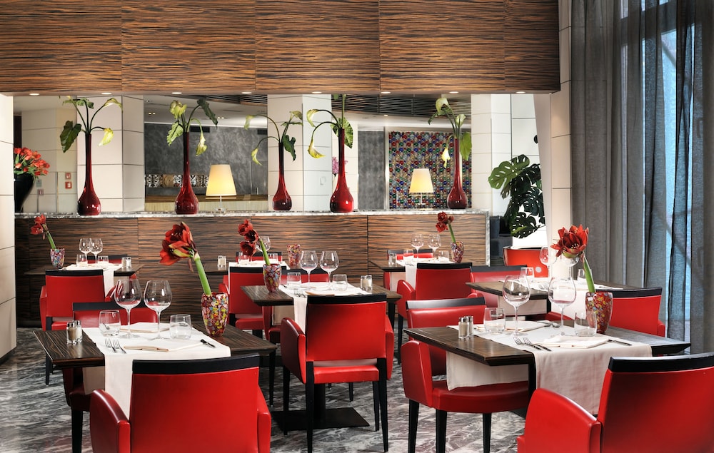 Antony Palace Hotel — Restaurant & bars in Marcon, Veneto
