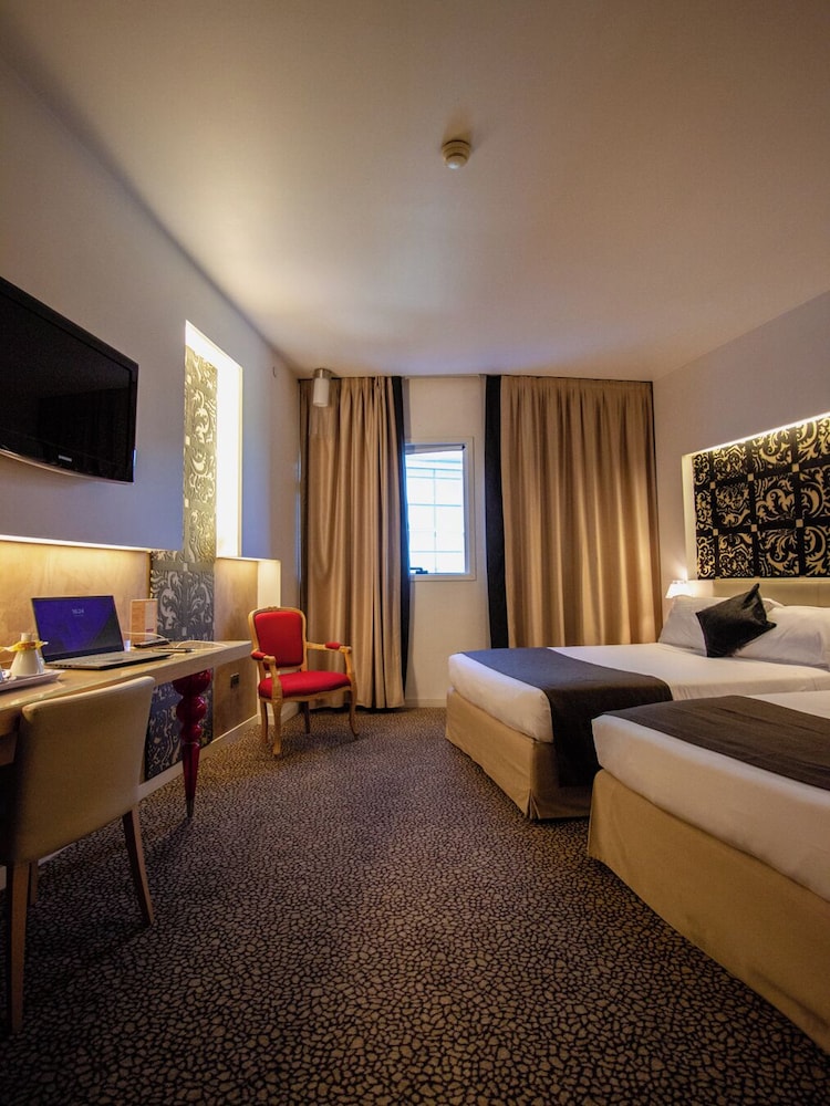 Antony Palace Hotel — Hotel rooms in Marcon, Veneto