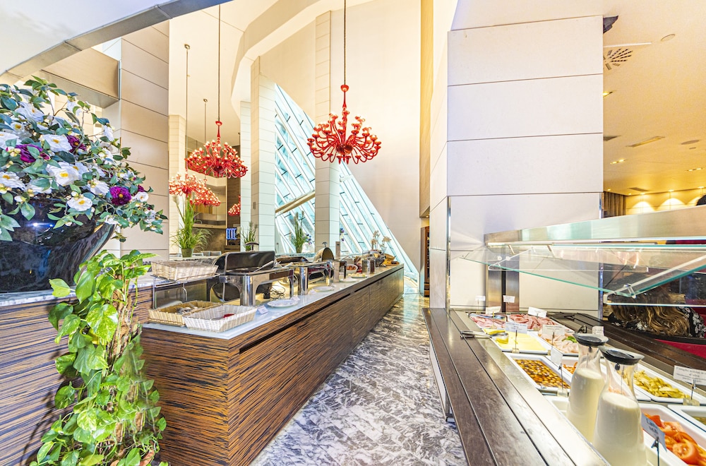Antony Palace Hotel — Restaurant & bars in Marcon, Veneto