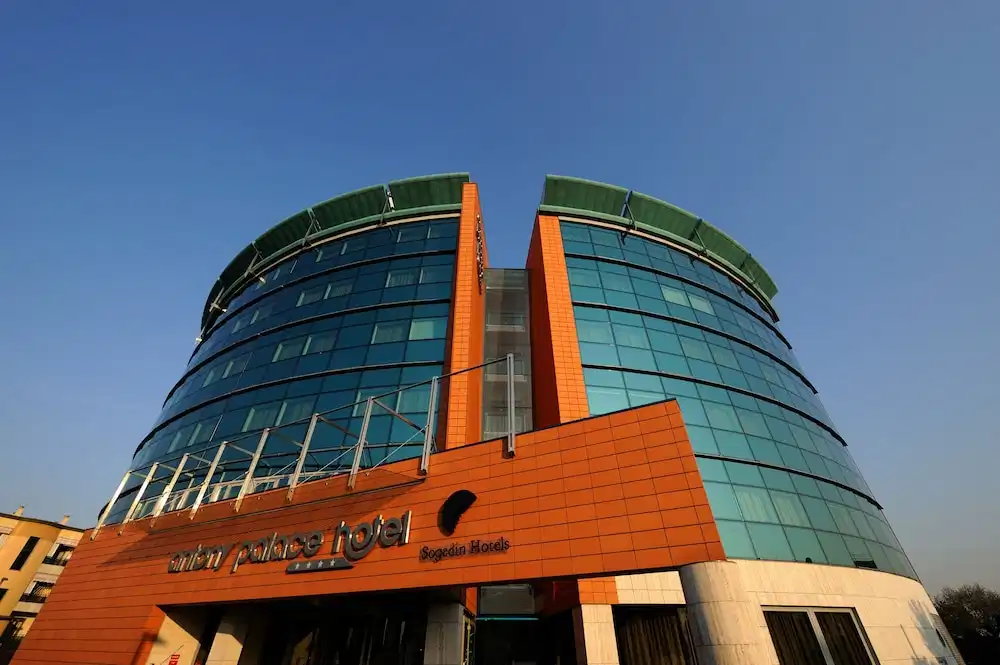 Antony Palace Hotel — Hotel building in Marcon, Veneto