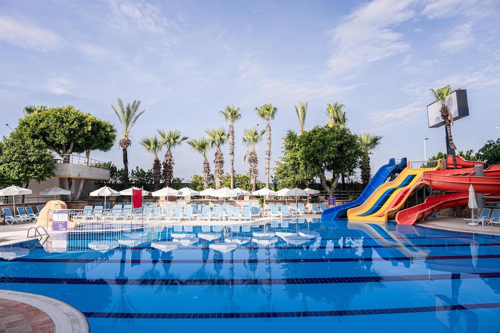 Prestige Alanya ( Ex. Euphoria Comfort Beach Alanya ) - All inclusive — Swimming pool in Alanya