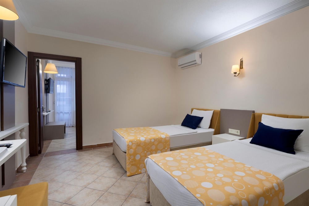 Prestige Alanya ( Ex. Euphoria Comfort Beach Alanya ) - All inclusive — Hotel rooms in Alanya