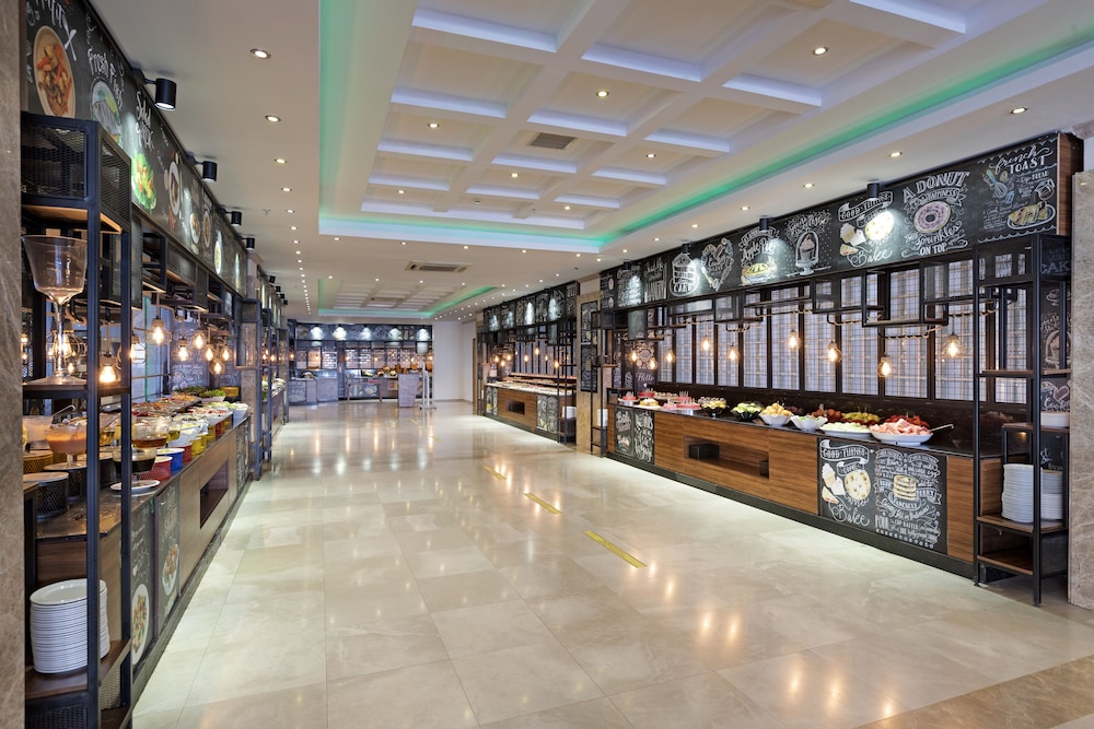 Prestige Alanya ( Ex. Euphoria Comfort Beach Alanya ) - All inclusive — Restaurant & bars in Alanya