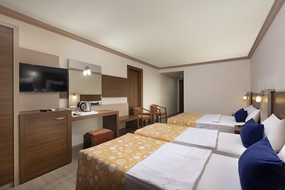 Prestige Alanya ( Ex. Euphoria Comfort Beach Alanya ) - All inclusive — Hotel rooms in Alanya