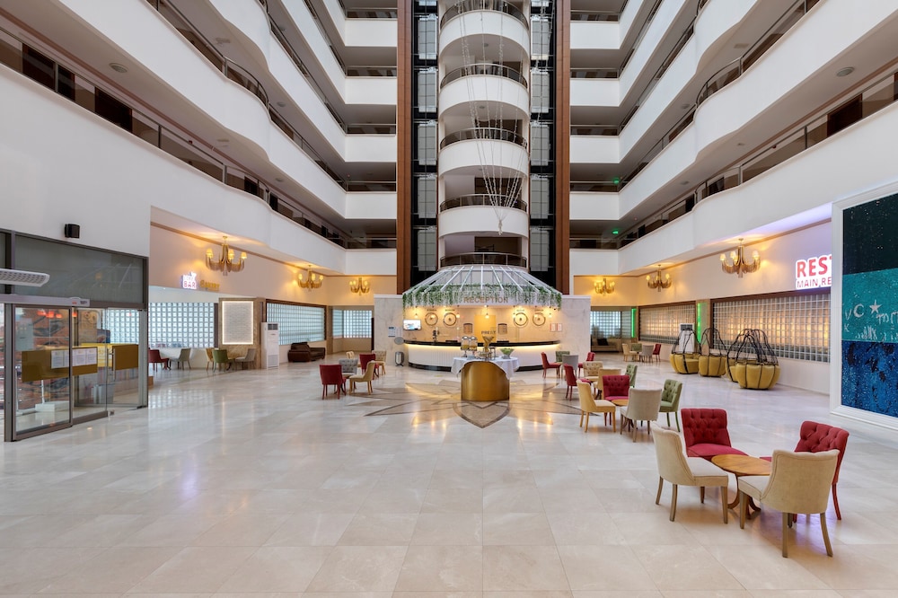 Prestige Alanya ( Ex. Euphoria Comfort Beach Alanya ) - All inclusive — Hotel building in Alanya