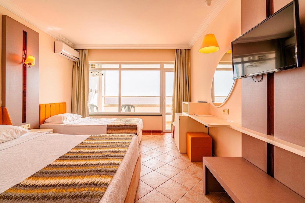 Prestige Alanya ( Ex. Euphoria Comfort Beach Alanya ) - All inclusive — Hotel rooms in Alanya