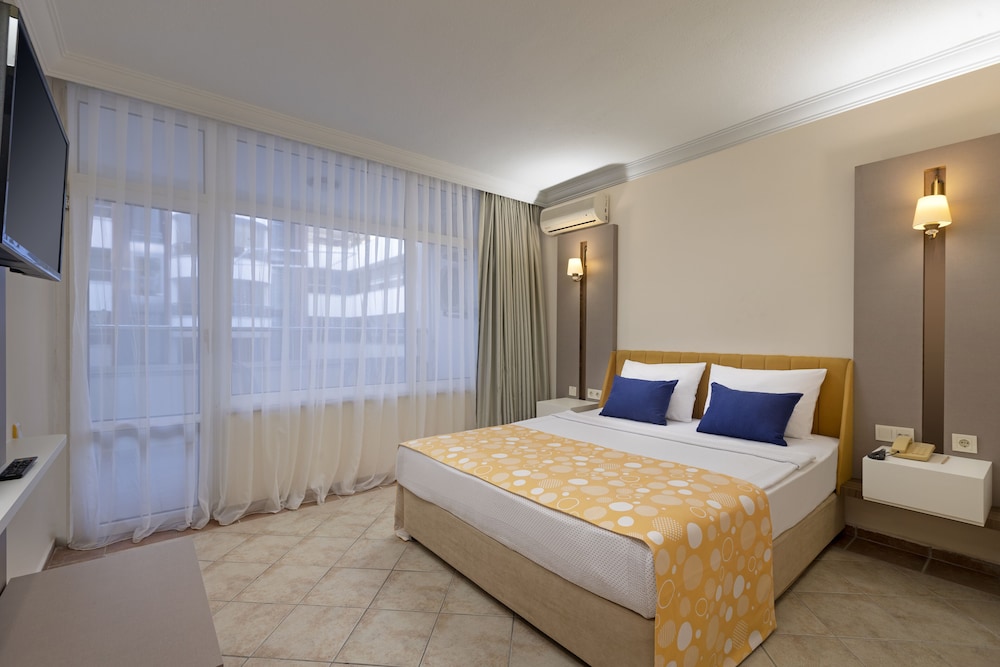 Prestige Alanya ( Ex. Euphoria Comfort Beach Alanya ) - All inclusive — Hotel rooms in Alanya