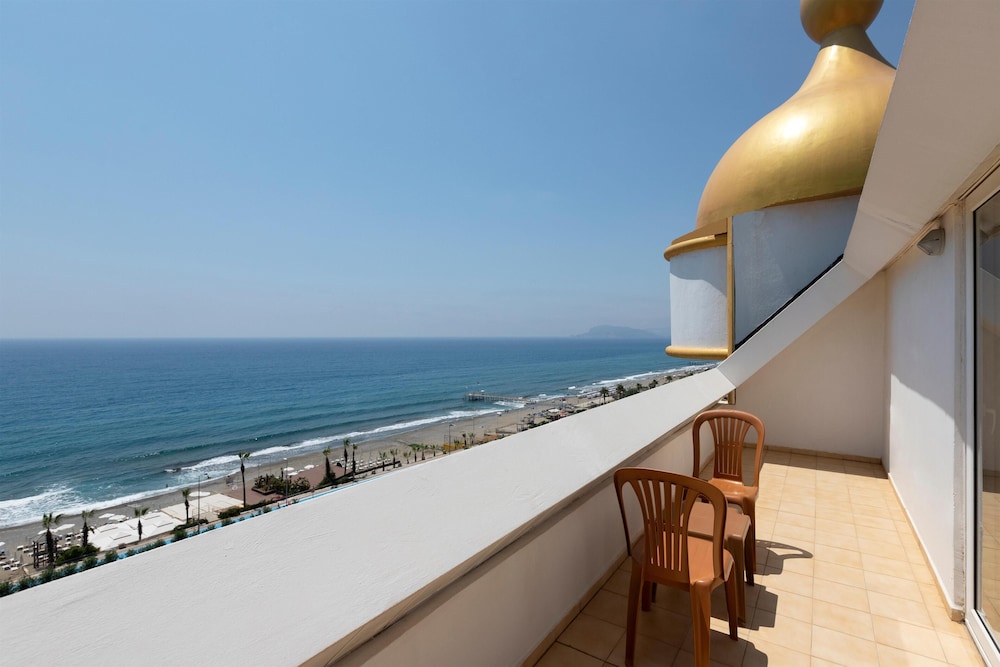 Prestige Alanya ( Ex. Euphoria Comfort Beach Alanya ) - All inclusive — Hotel rooms in Alanya