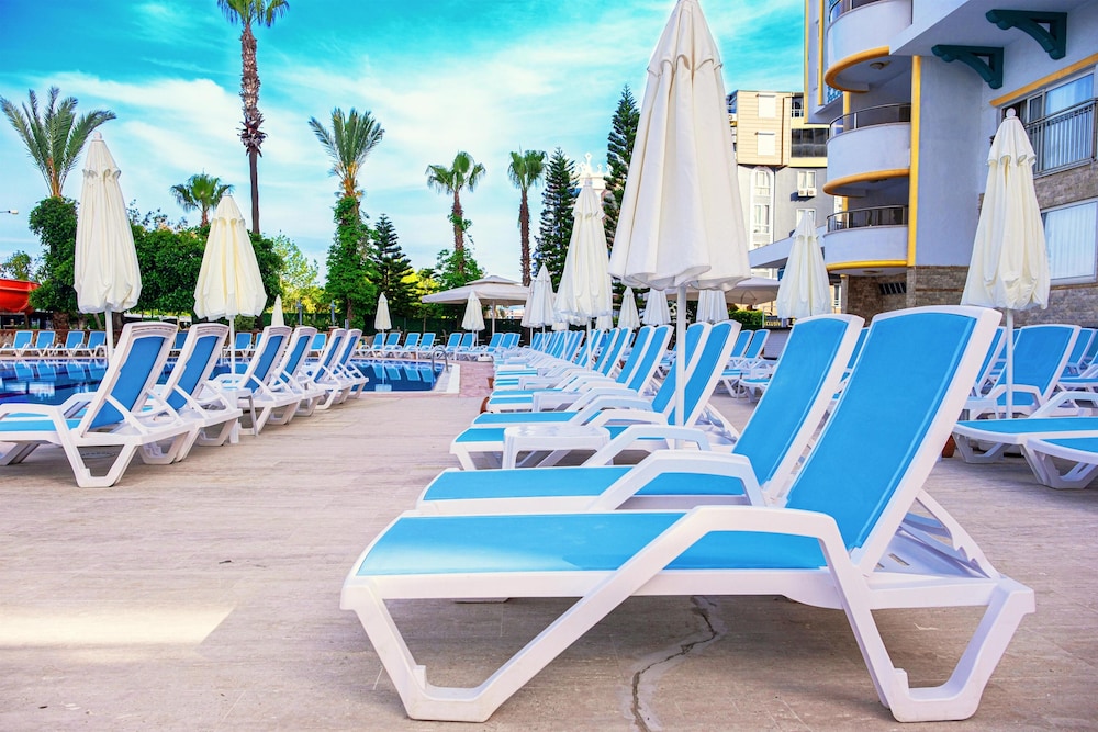 Prestige Alanya ( Ex. Euphoria Comfort Beach Alanya ) - All inclusive — Beach in Alanya
