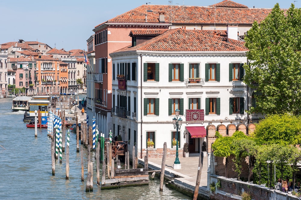 Hotel Canal Grande — Hotel building in Venice, Veneto