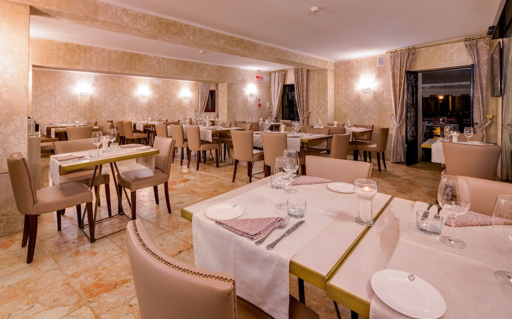 CHC Continental, BW Premier Collection — Restaurant & bars in Venice, Veneto