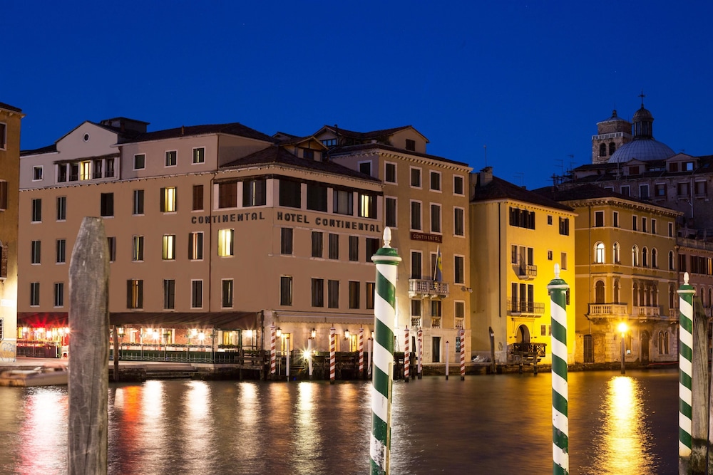 CHC Continental, BW Premier Collection — Hotel building in Venice, Veneto