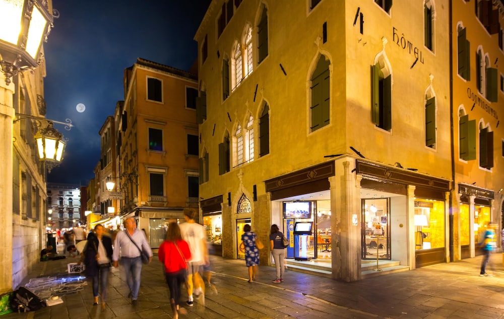 CHC Continental, BW Premier Collection — Hotel building in Venice, Veneto