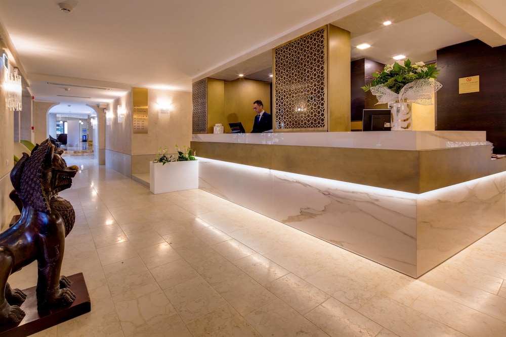 CHC Continental, BW Premier Collection — Hotel building in Venice, Veneto