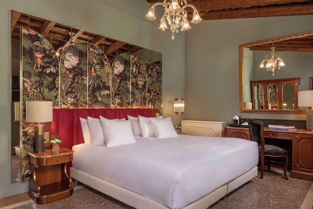 NH Collection Venezia Grand Hotel Dei Dogi — Hotel rooms in Venice, Veneto