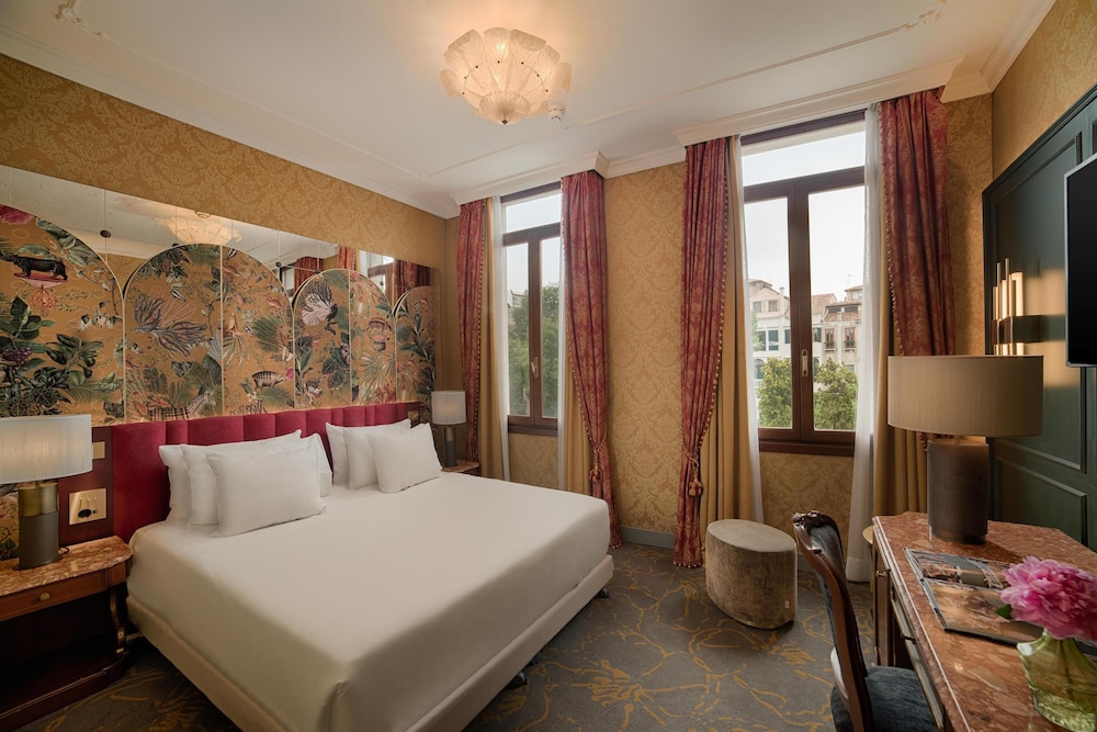 NH Collection Venezia Grand Hotel Dei Dogi — Hotel rooms in Venice, Veneto