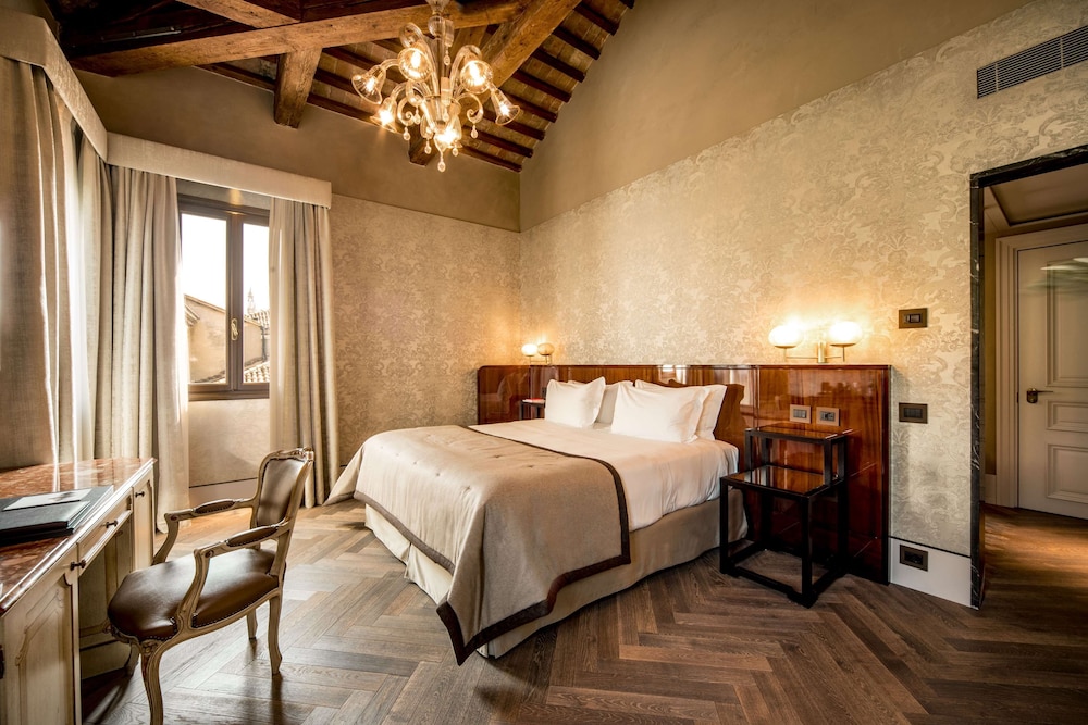 NH Collection Venezia Grand Hotel Dei Dogi — Hotel rooms in Venice, Veneto