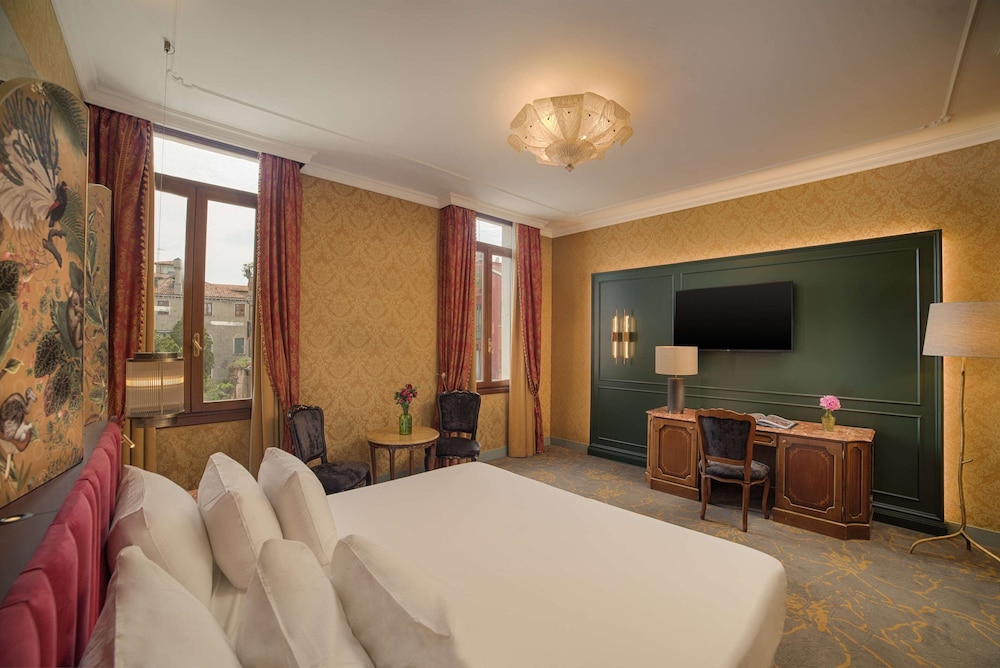 NH Collection Venezia Grand Hotel Dei Dogi — Hotel rooms in Venice, Veneto