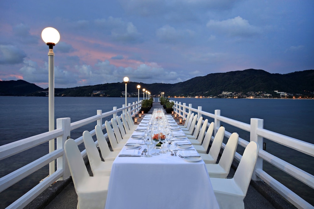 Amari Phuket — Restaurant & bars in Patong Beach, Phuket Province