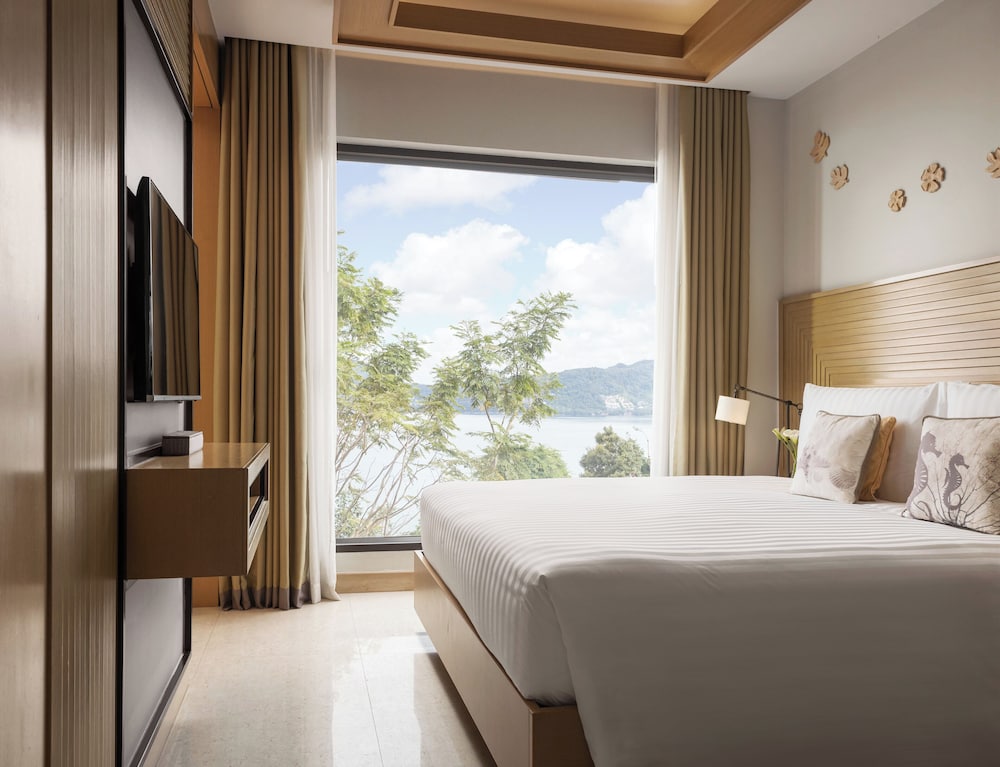 Amari Phuket — Hotel rooms in Patong Beach, Phuket Province