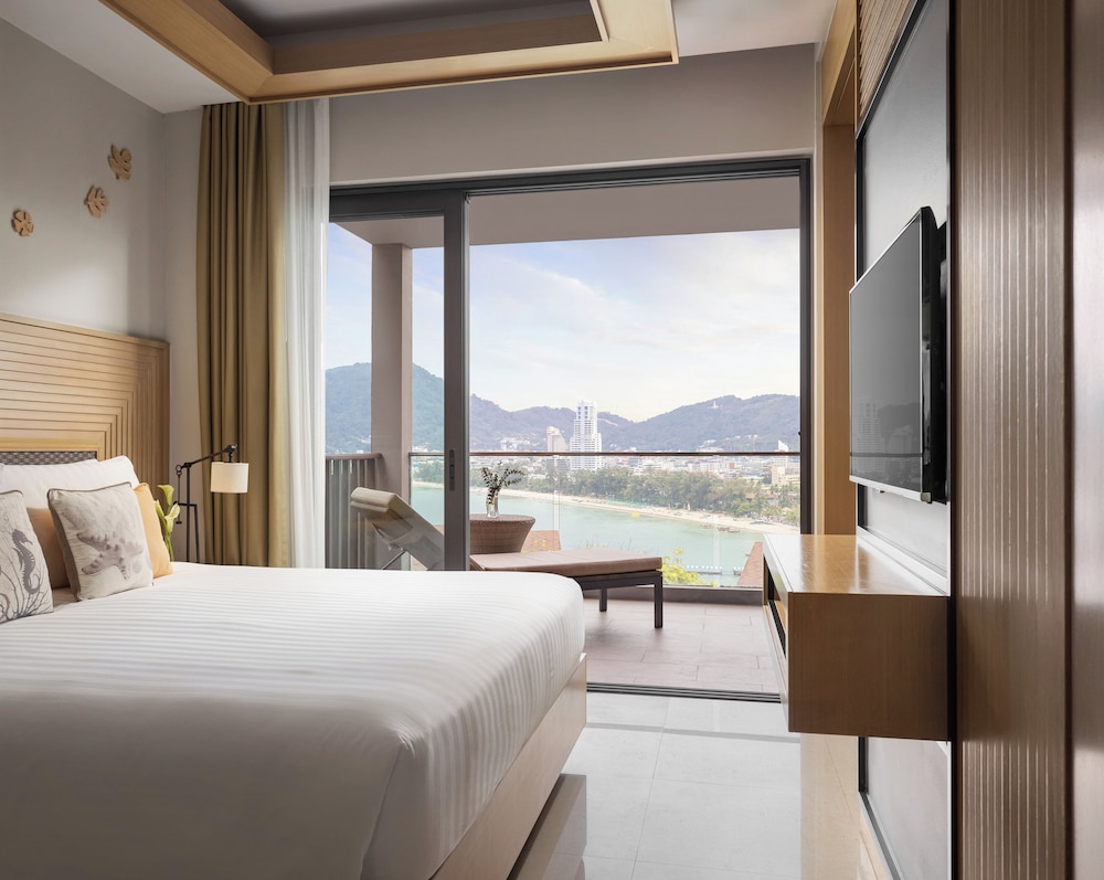 Amari Phuket — Hotel rooms in Patong Beach, Phuket Province