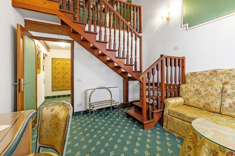 Hotel Giorgione — Hotel building in Venice, Veneto