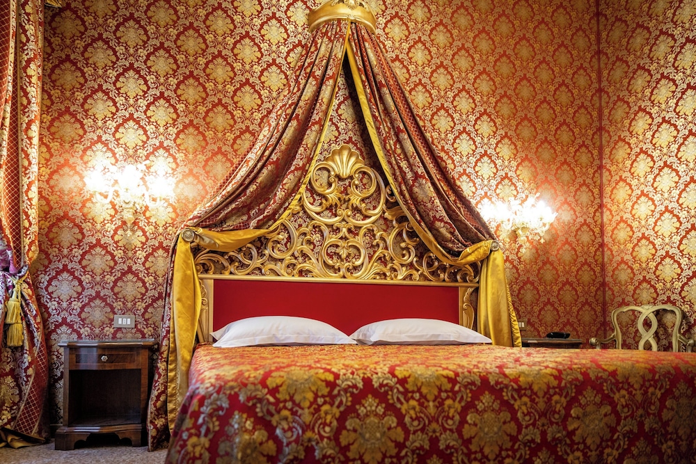 Hotel Giorgione — Hotel rooms in Venice, Veneto